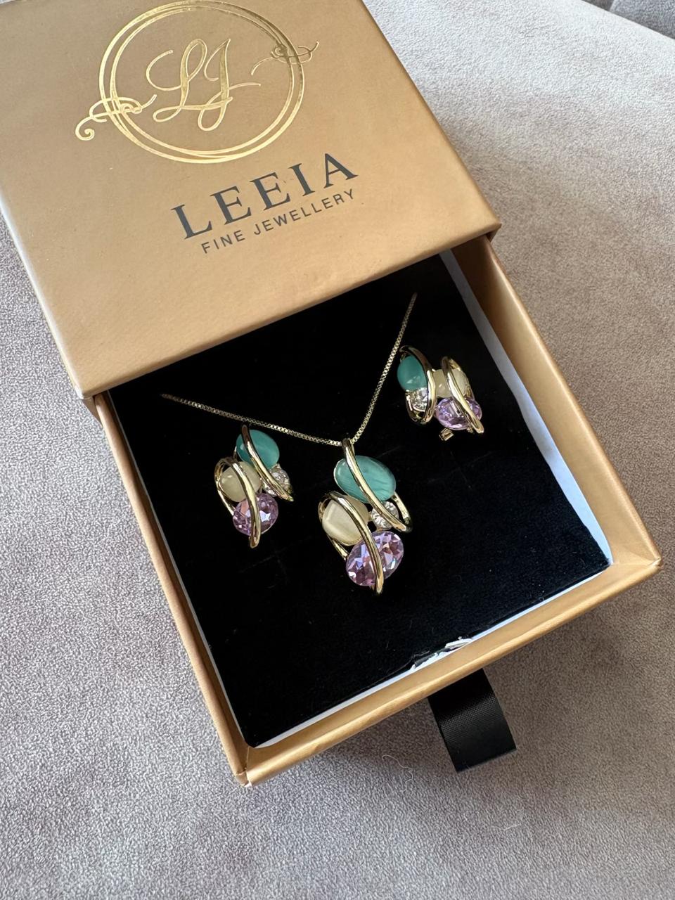 Aura Pop Pendant Set